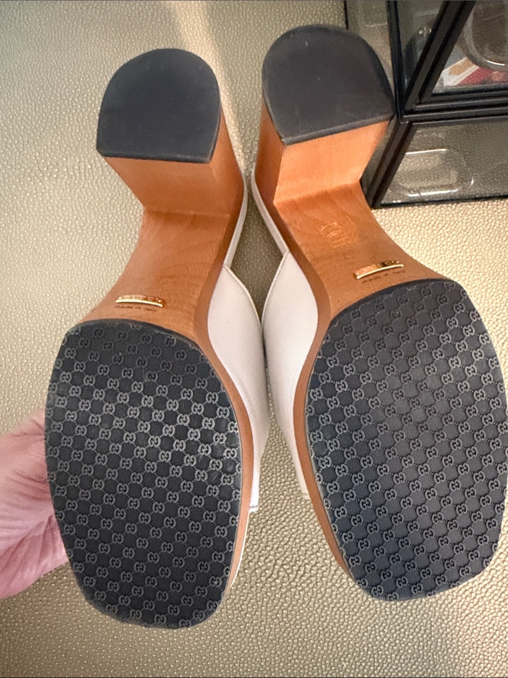 Gucci White Leather Horsebit Slide Mules with Gold Hardware - Picture 4 of 4